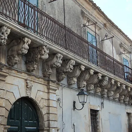 Holiday home Dimora La Rosa Barocca Palazzolo Acreide