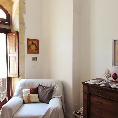 Holiday home Dimora La Rosa Barocca